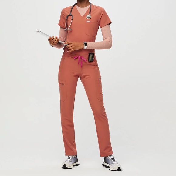 Women’s Figs Technical Collection Yola Skinny Scrub Pants Terracotta 2829 XXL - Picture 2 of 15